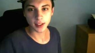Pretty boy full webcam cum show