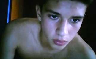 Italian boy hame alone wanking on webcam